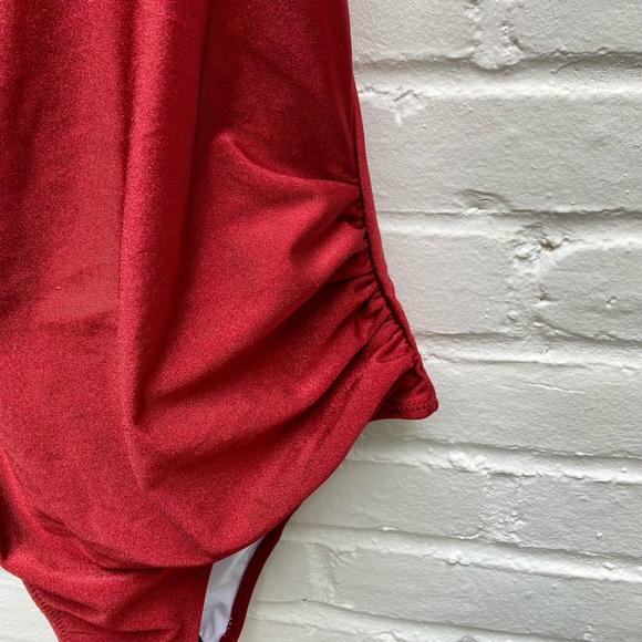 Cupshe red ruffle one piece swimsuit - Picture 4 of 9